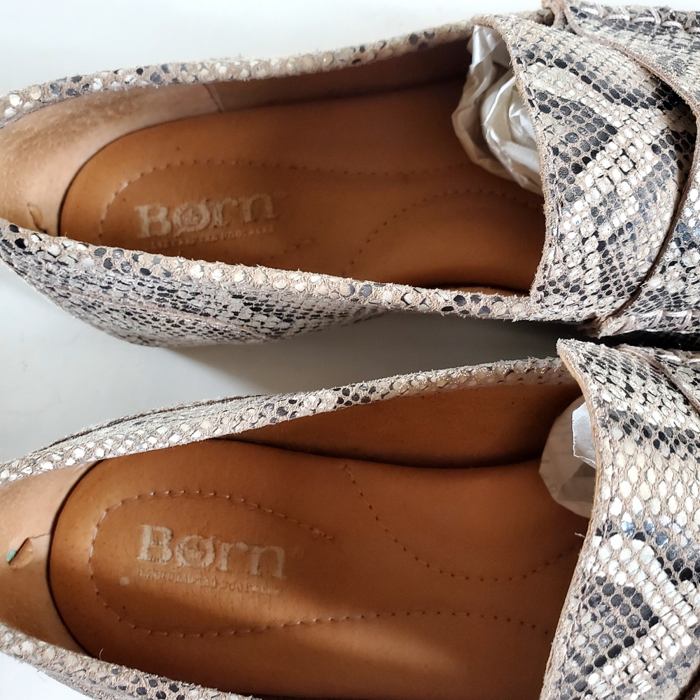 Born Snakeskin Pattern Loafers Size 7M - Picture 5 of 10